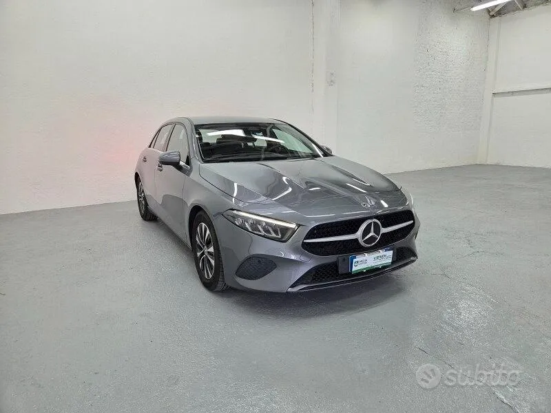 Mercedes-Benz A 180 2023 photo 3