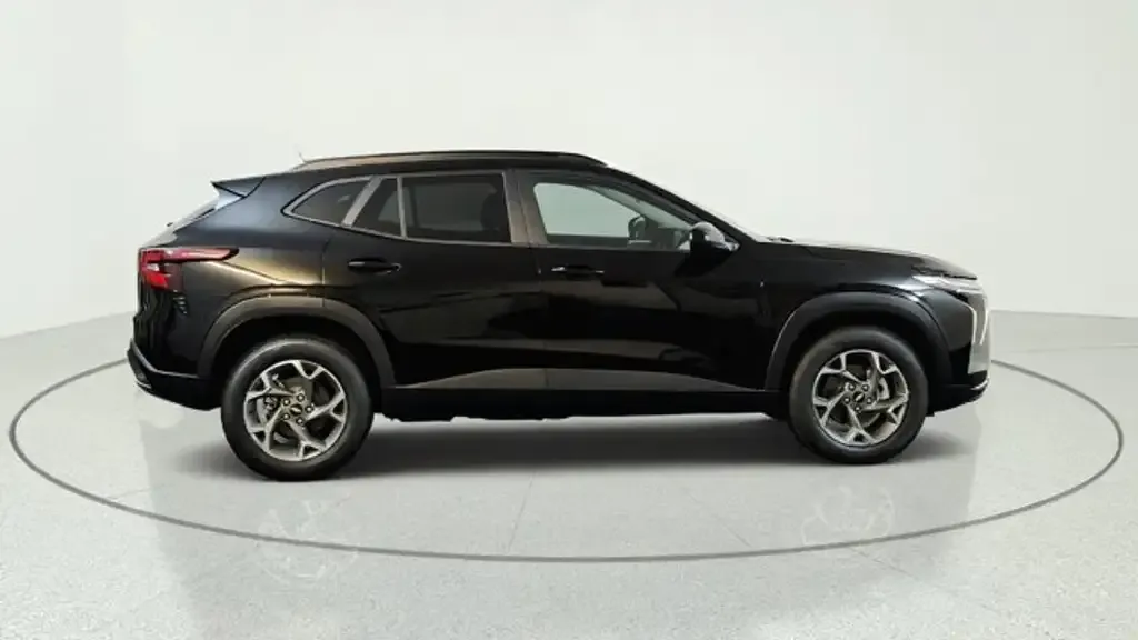 Chevrolet Trax 2026 photo 2