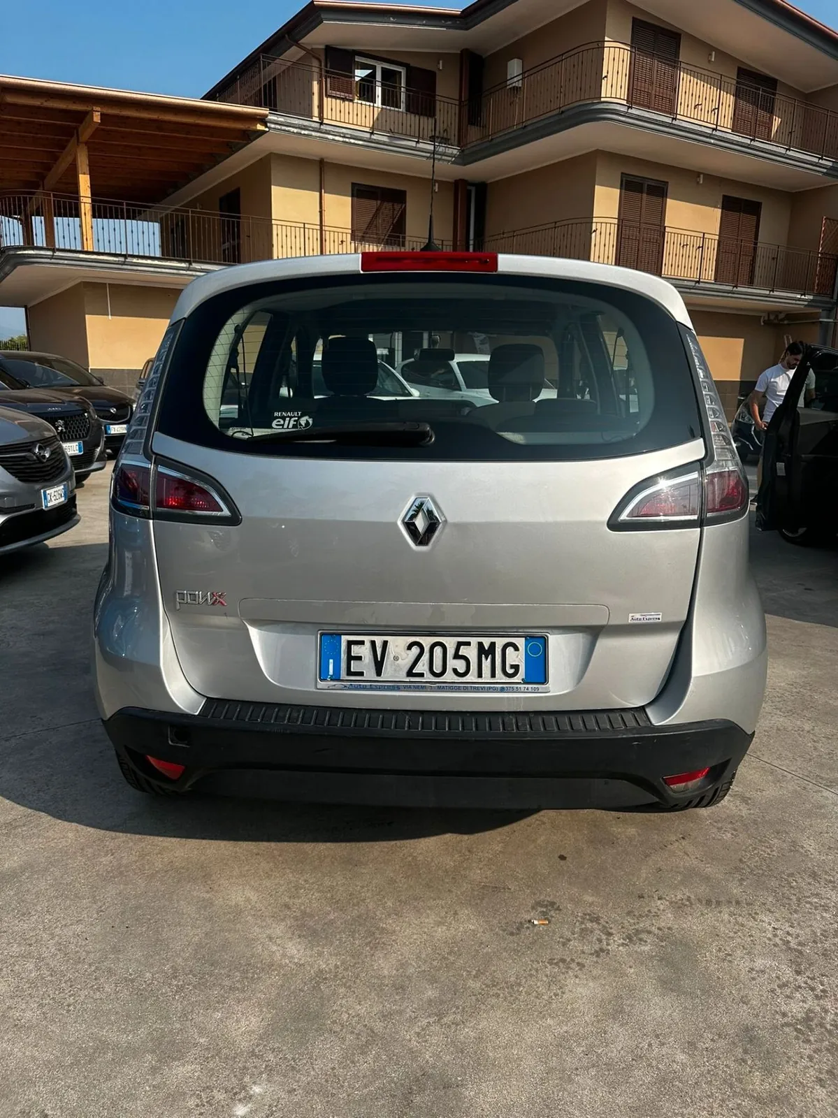 Renault Scenic 2014 photo 5