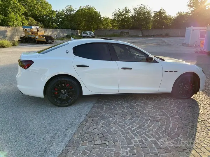 Maserati Ghibli 2018 photo 2