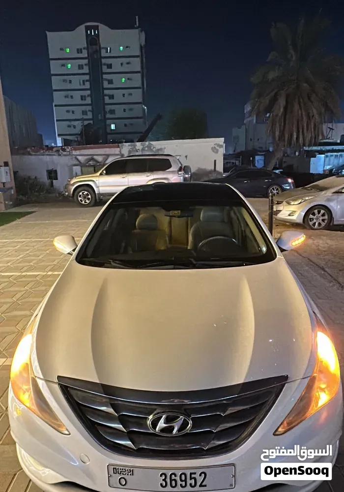 Hyundai Sonata 2011 photo 2