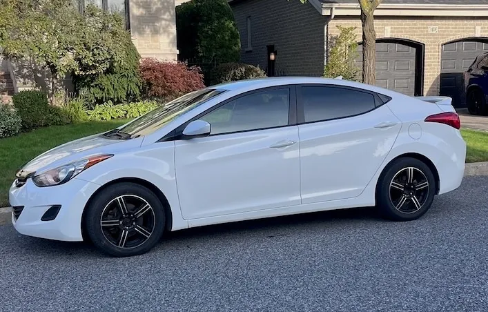 Hyundai Elantra 2013 photo 2