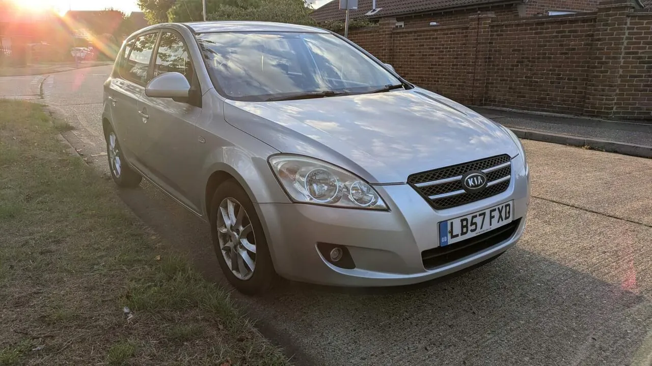 Kia Ceed 2007 photo 2