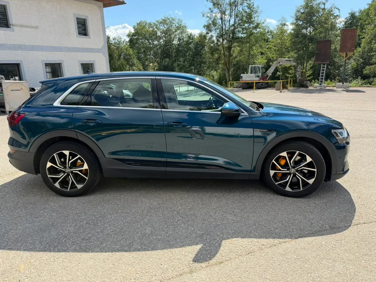 Audi E-Tron 2020 photo 2