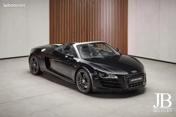 Audi R8