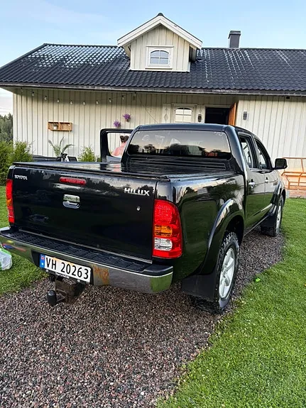 Toyota Hilux 2010 photo 5