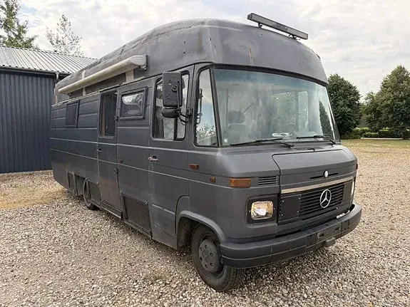 Mercedes-Benz Andre