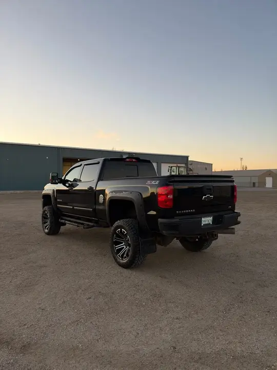 Chevrolet Silverado 2500Hd 2015 photo 3