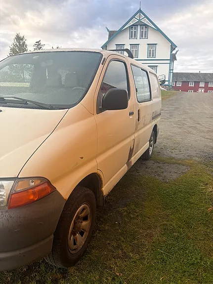 Toyota Hiace 2001 photo 5