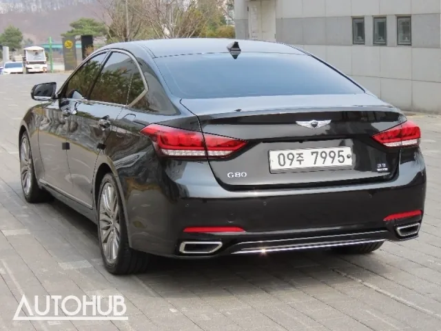 Genesis G80 2018 photo 4
