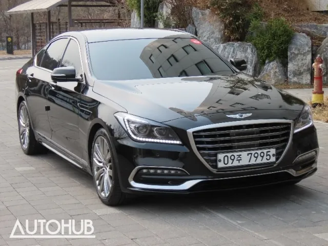 Genesis G80 2018 photo 2