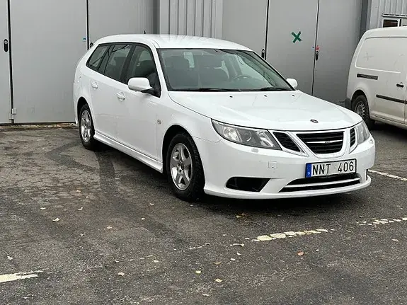 Saab 9-3 2011 photo 2