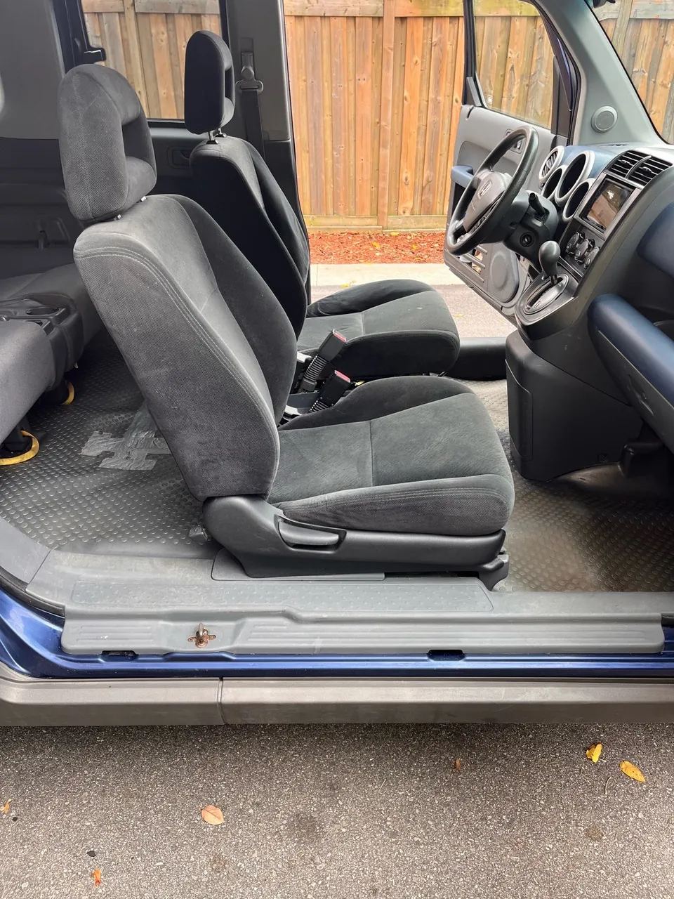 Honda Element 2003 photo 2