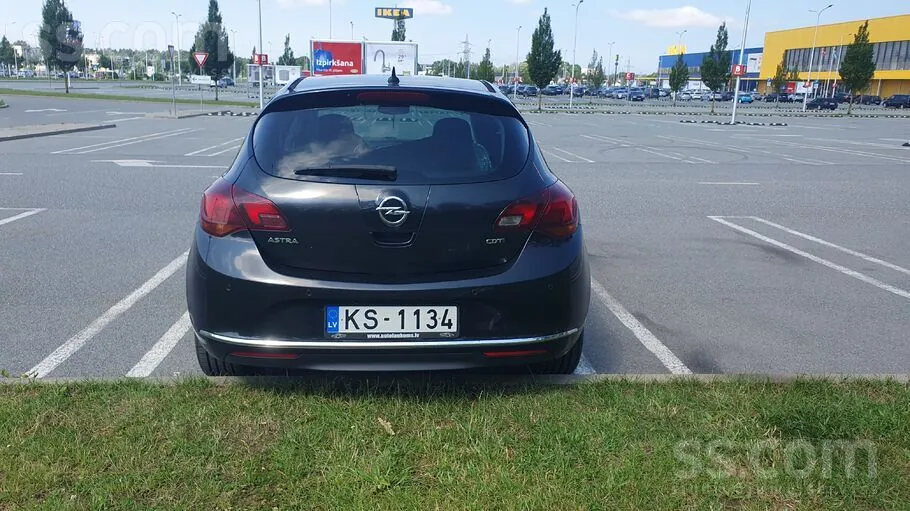 Opel Astra 2012 photo 4