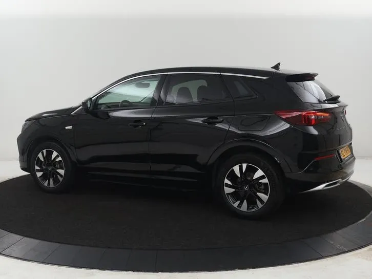 Opel Grandland X 2023 photo 2