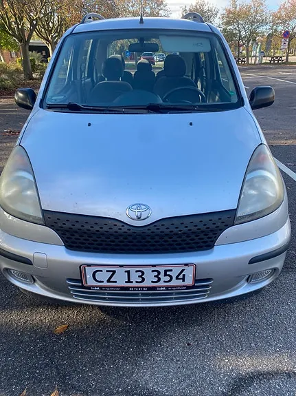 Toyota Yaris Verso 2001 photo 3