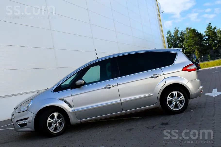 Ford S-Max 2010 photo 4