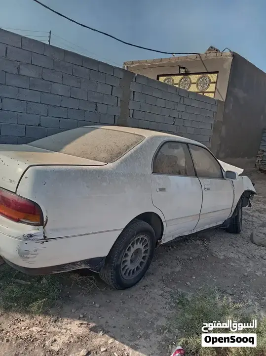 Toyota Crown 1992 photo 3