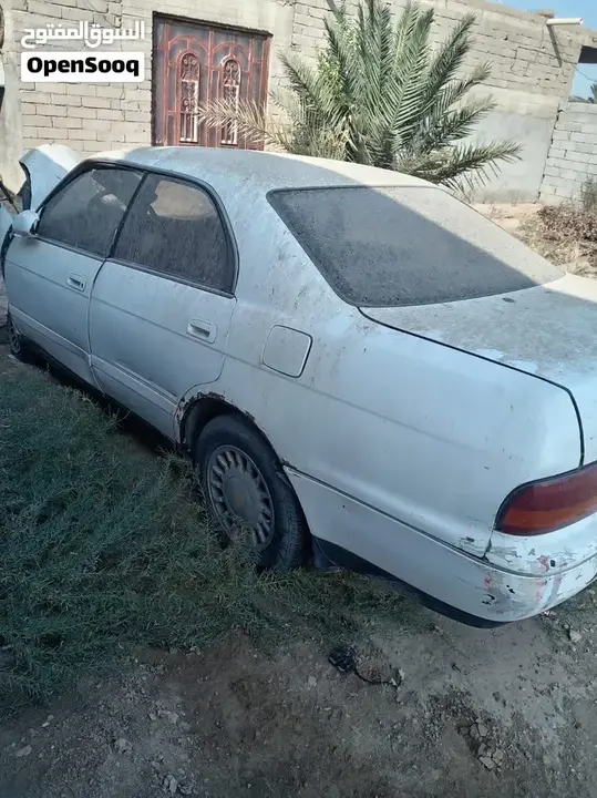 Toyota Crown 1992 photo 2