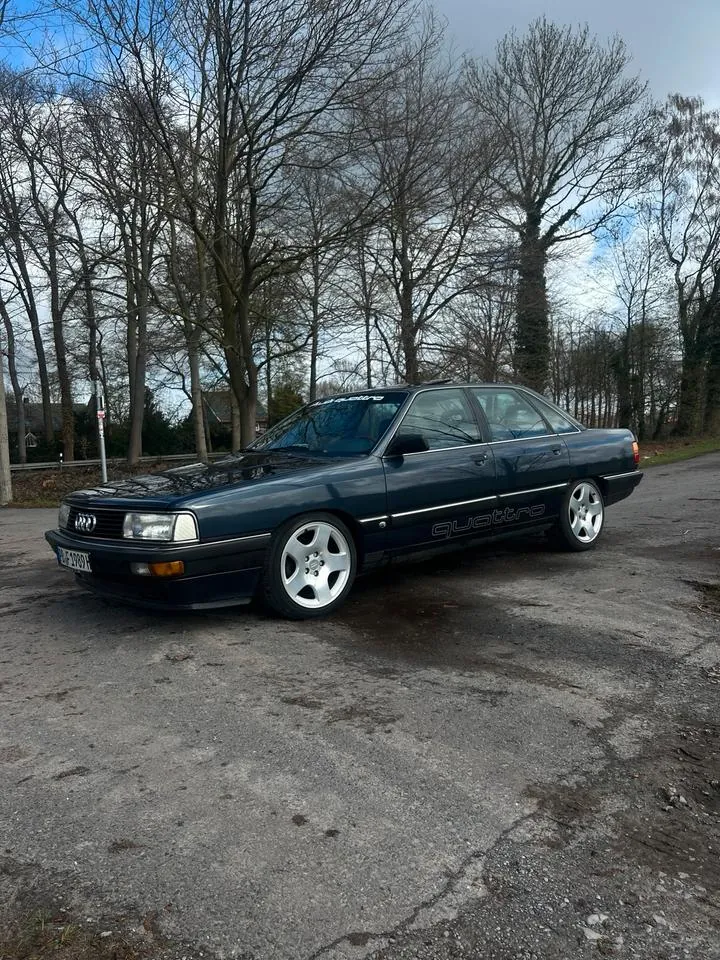 Audi 200