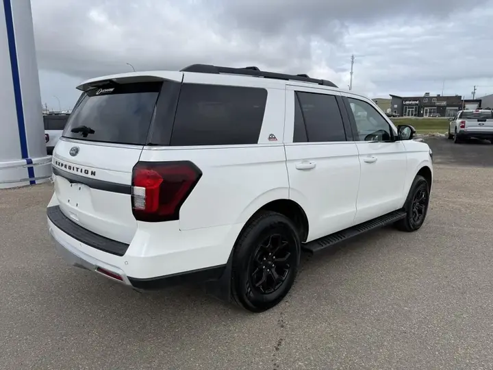 Ford Expedition 2023 photo 4