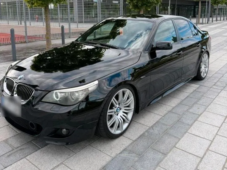 BMW 523I E60