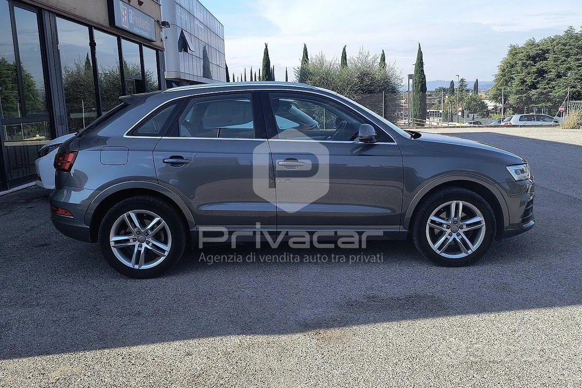 Audi Q3 2016 photo 2