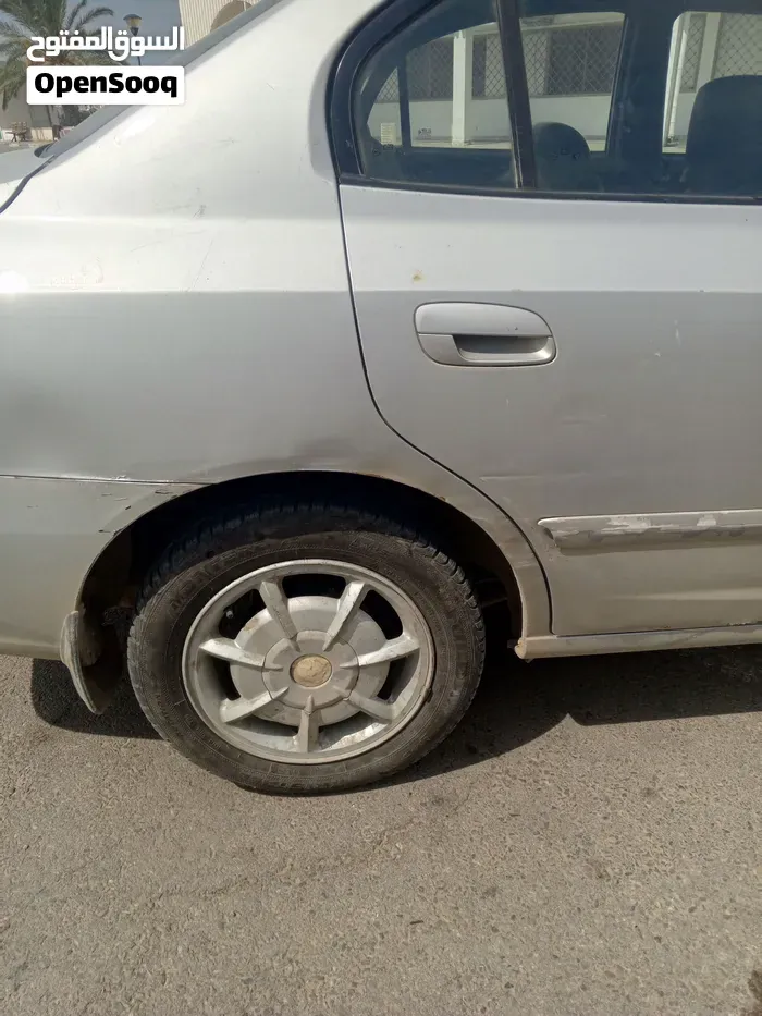 Hyundai Elantra 2003 photo 4