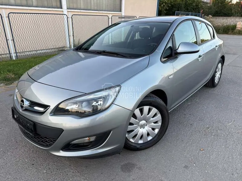 Opel Astra J