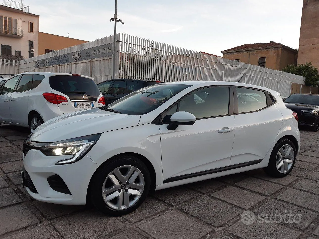 Renault Clio 2021 photo 2
