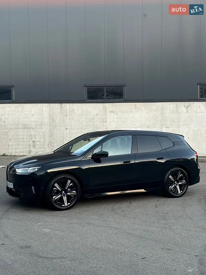 BMW Ix 2023 photo 2