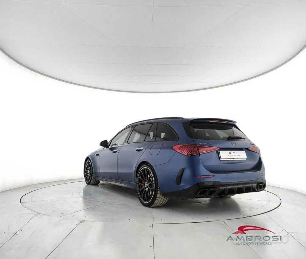Mercedes-Benz C 63 Amg 2024 photo 4