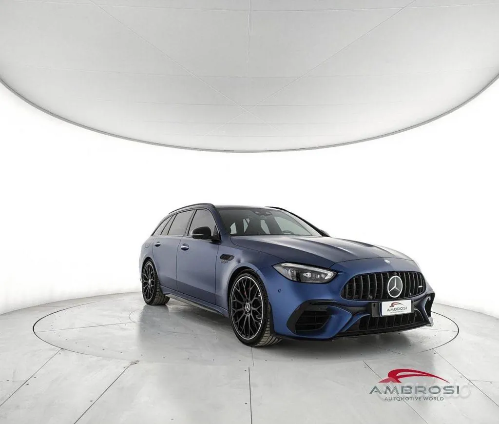 Mercedes-Benz C 63 Amg 2024 photo 2