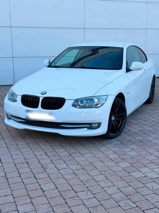 BMW 320I