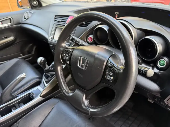 Honda Civic 2012 photo 2