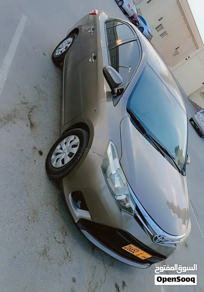 Toyota Yaris 2014 photo 4