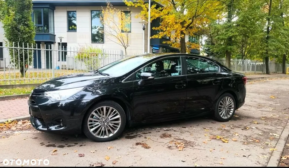 Toyota Avensis 2017 photo 2