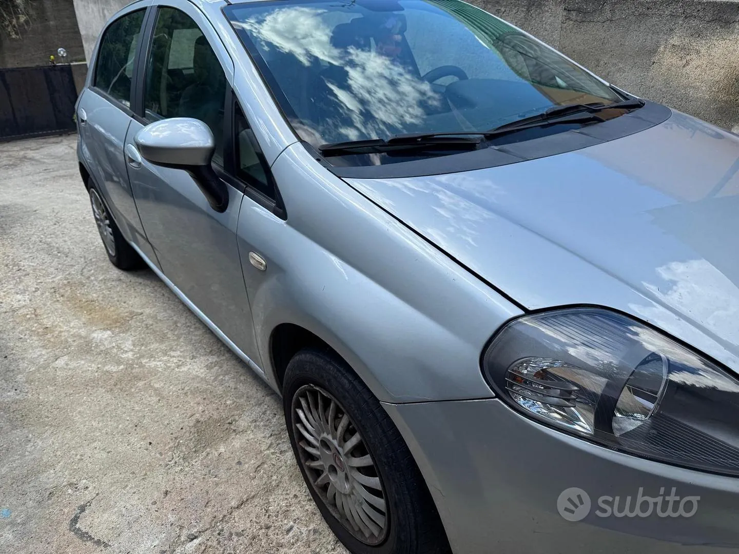 Fiat Grande Punto 2009 photo 4