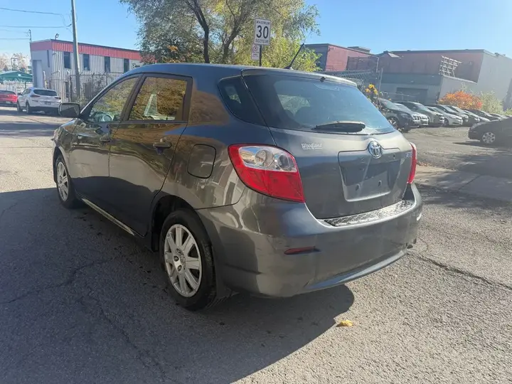 Toyota Matrix 2013 photo 2