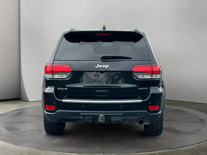 Jeep Grand Cherokee 2020 photo 4