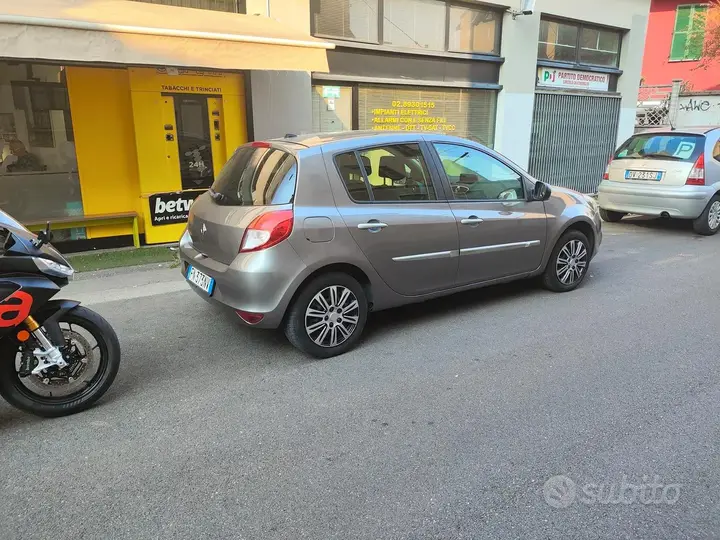 Citroen C3 2009 photo 2