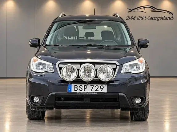 Subaru Forester 2015 photo 2