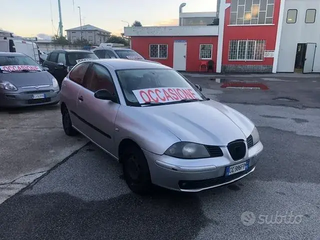 Seat Ibiza 2003 photo 2