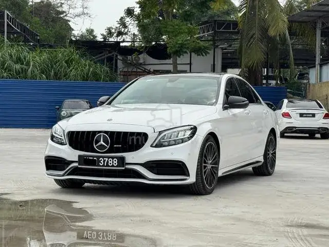 Mercedes-Benz C200