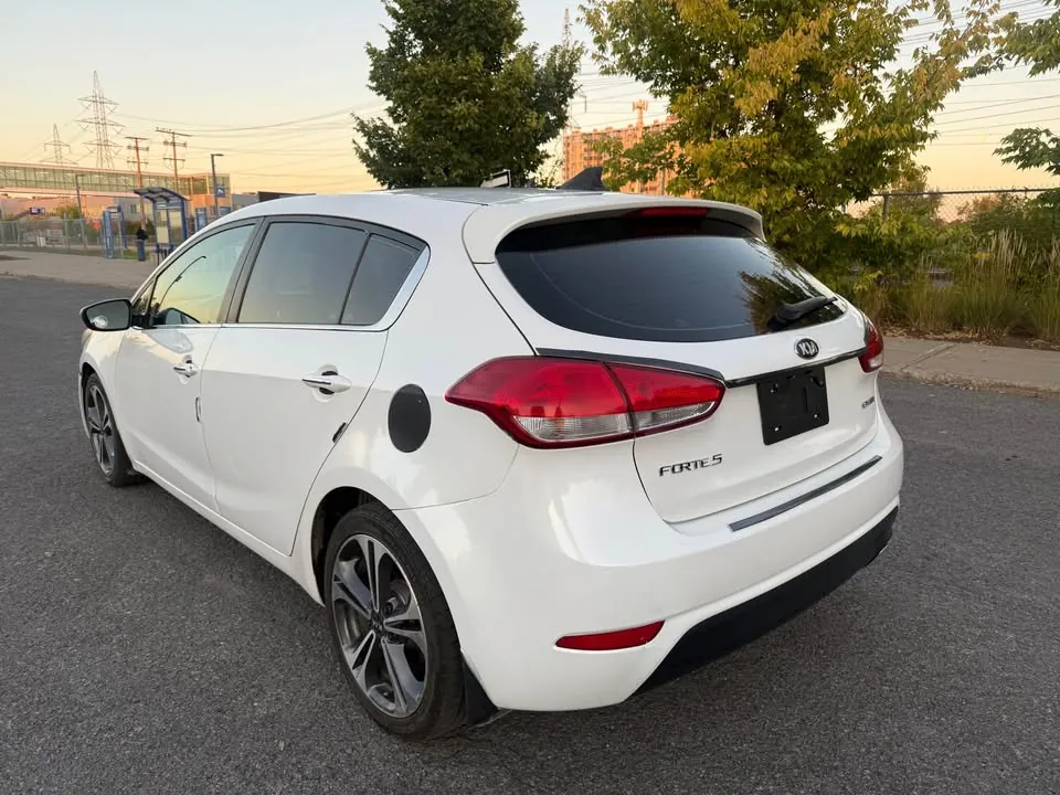 Kia Forte5 2015 photo 3
