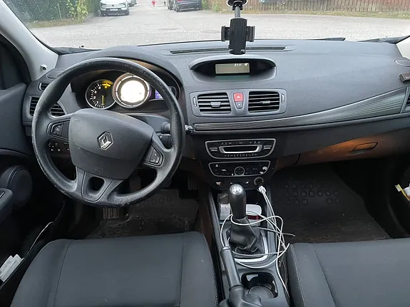 Renault Megane Iii 2010 photo 5