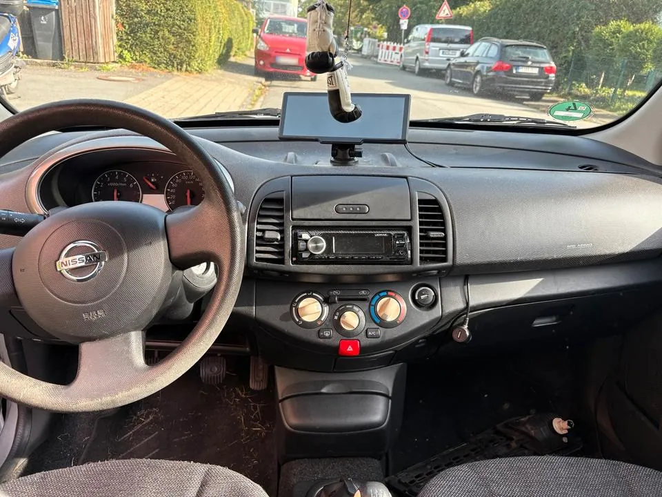 Nissan Micro