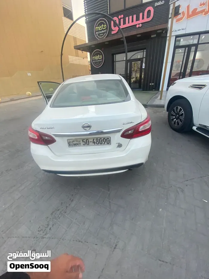 Nissan Altima 2018 photo 2