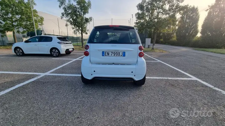 Smart Fortwo 2012 photo 4