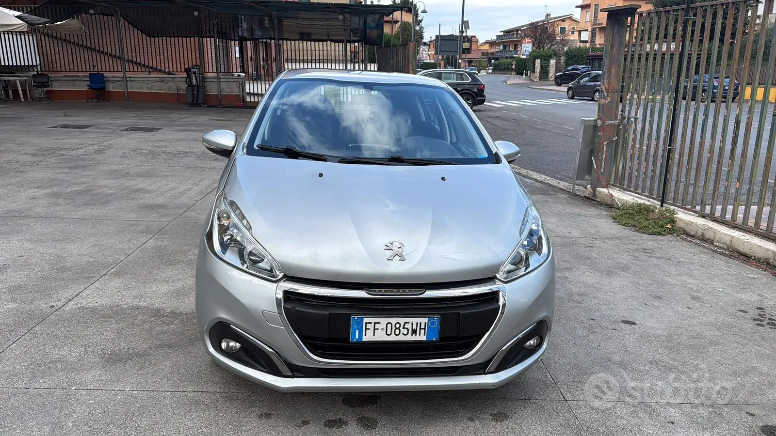 Peugeot 208 2016 photo 2